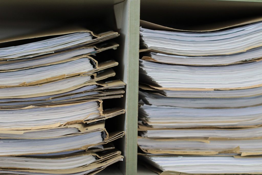 Akta sprawy do przeanalizowania w profesjonalnym badaniu wariografem do celów procesowych